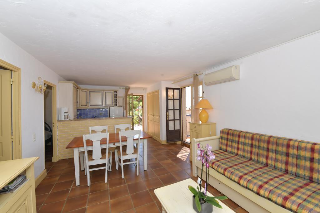 Les Lauriers Roses Aparthotel Rayol-Canadel-sur-Mer Exterior photo