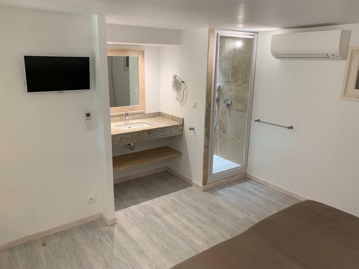 Les Lauriers Roses Aparthotel Rayol-Canadel-sur-Mer Exterior photo